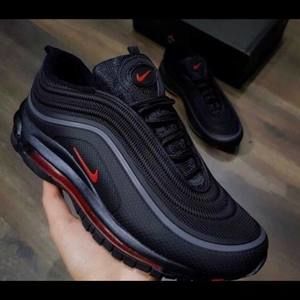 Meet your Posher, Carl-henry